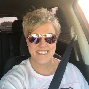 Meet your Posher, Leanne